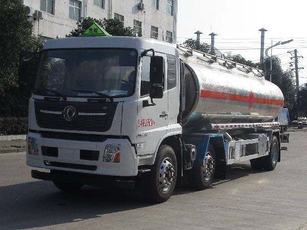 天威緣牌TWY5261GYYD6L型鋁合金運(yùn)油車